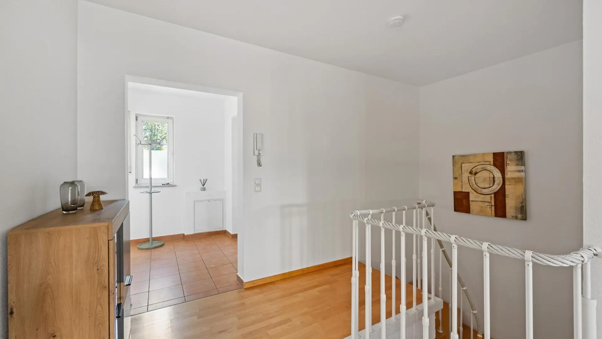 3 Zimmer Eg Wohnung In Stephanskirchen 0*,