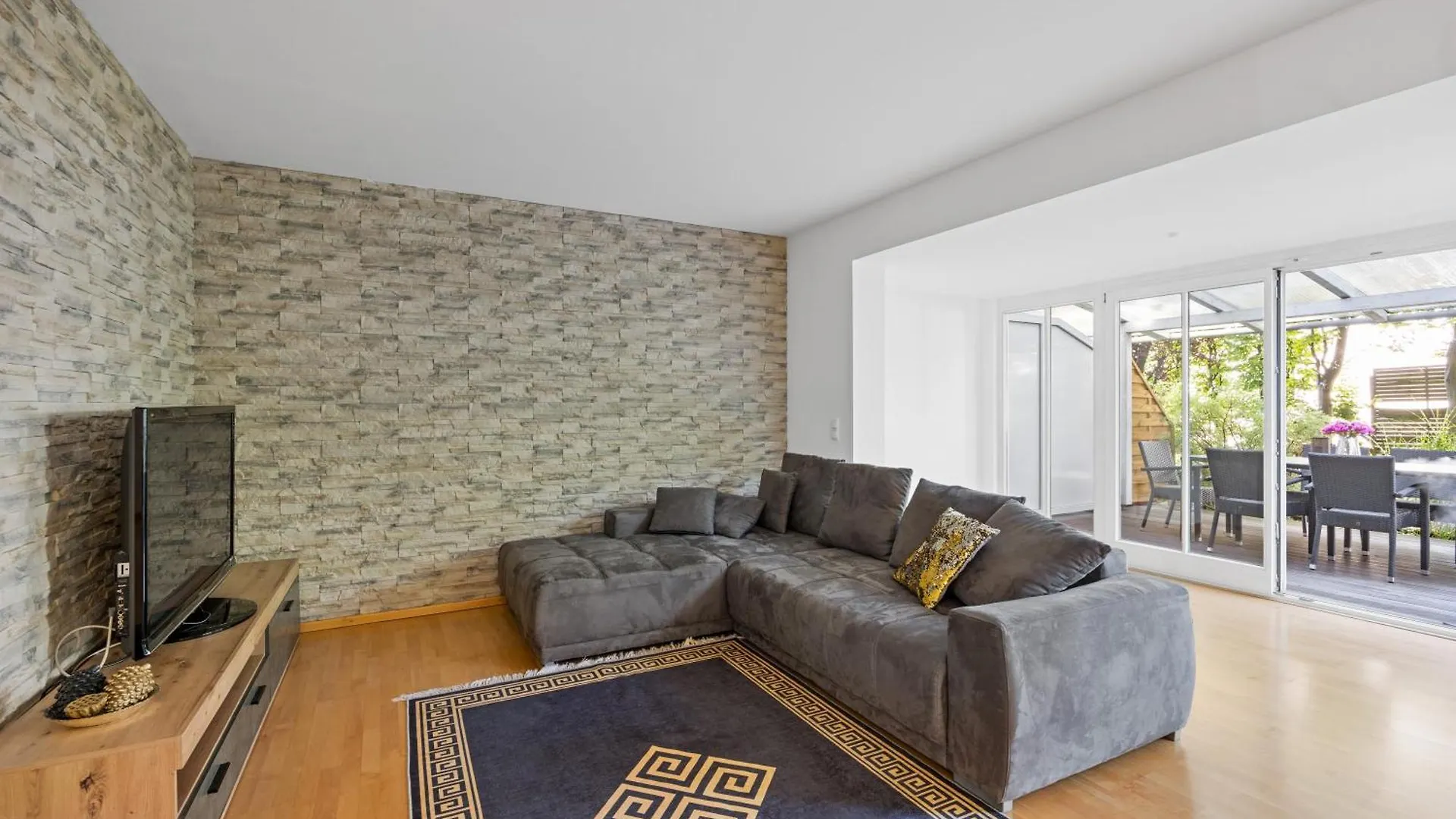 3 Zimmer Eg Wohnung In Stephanskirchen 公寓